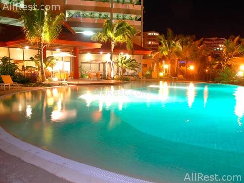 Ramada Plaza 66
